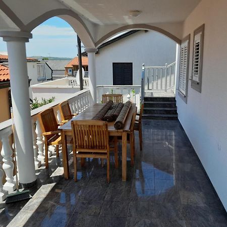 Apartmani Aneri Vir Exteriör bild