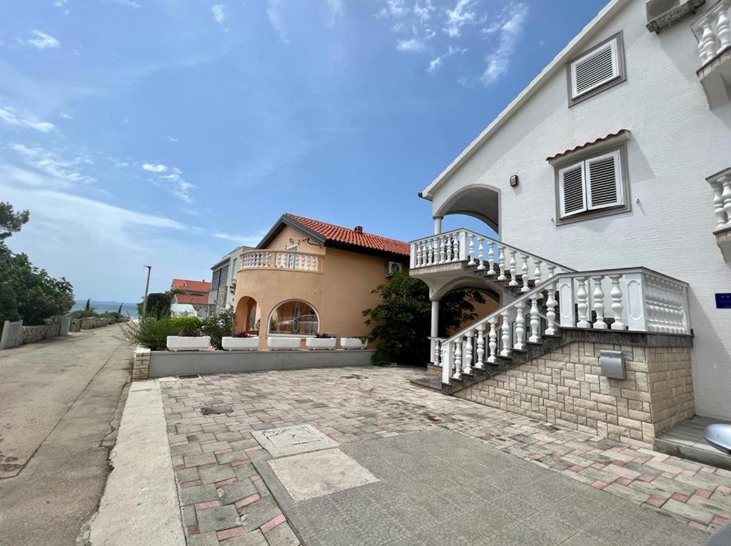 Apartmani Aneri Vir Exteriör bild