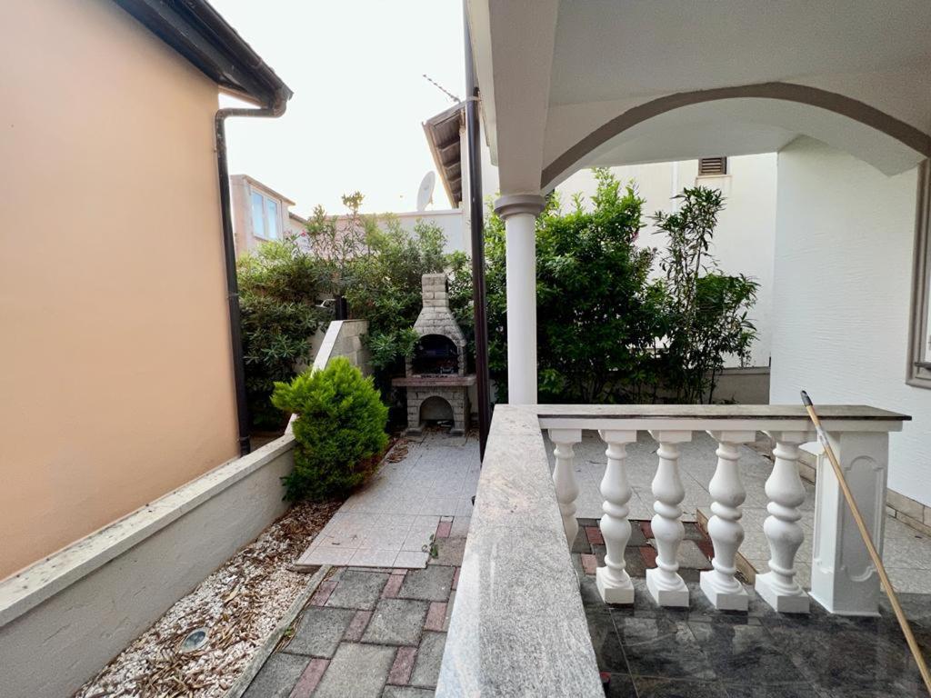 Apartmani Aneri Vir Exteriör bild