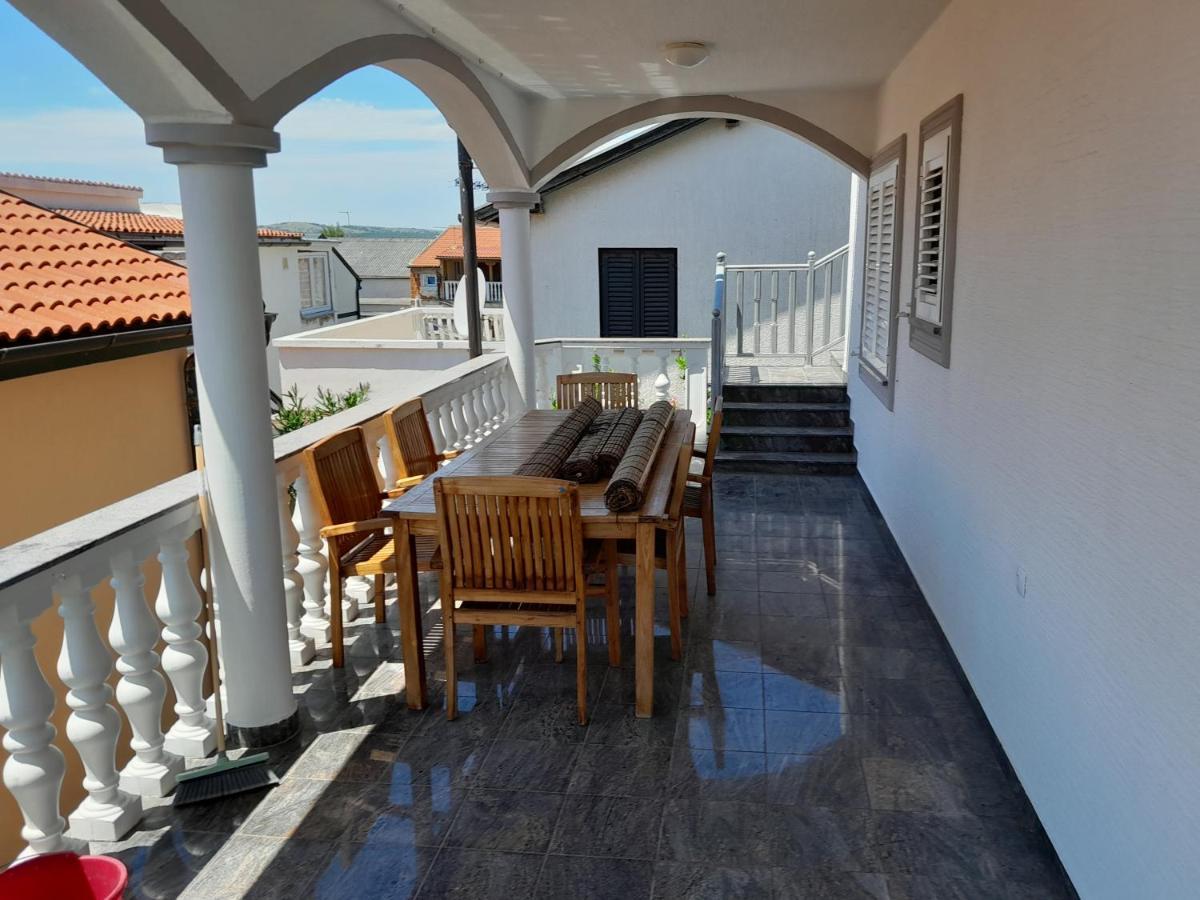 Apartmani Aneri Vir Exteriör bild