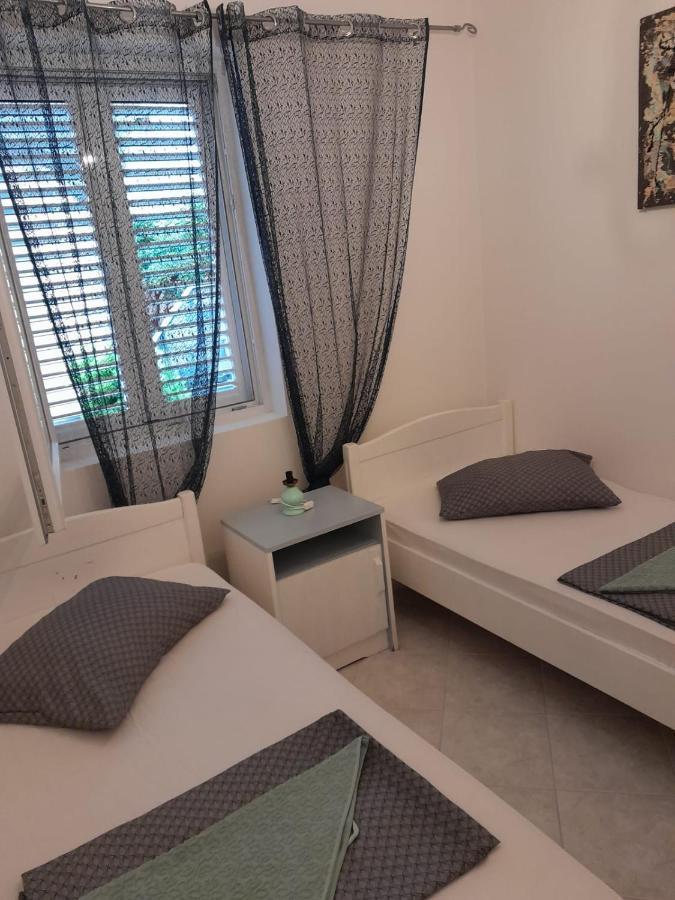 Apartmani Aneri Vir Exteriör bild