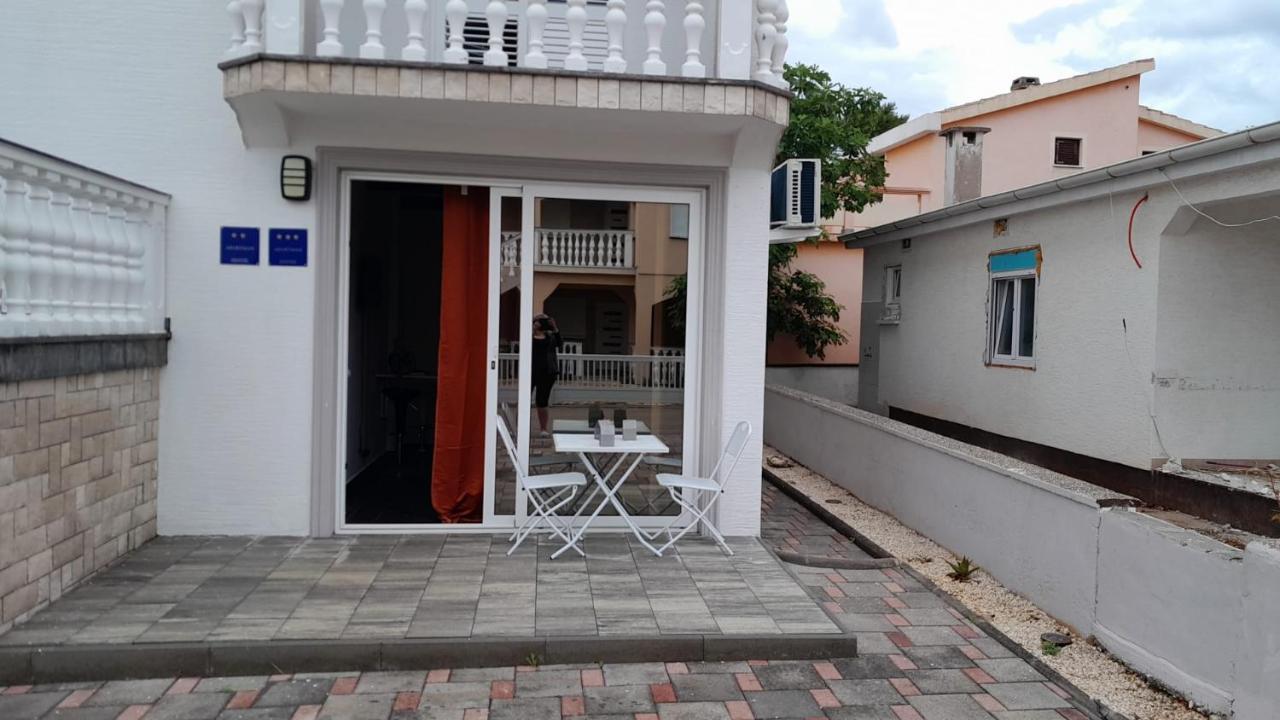 Apartmani Aneri Vir Exteriör bild