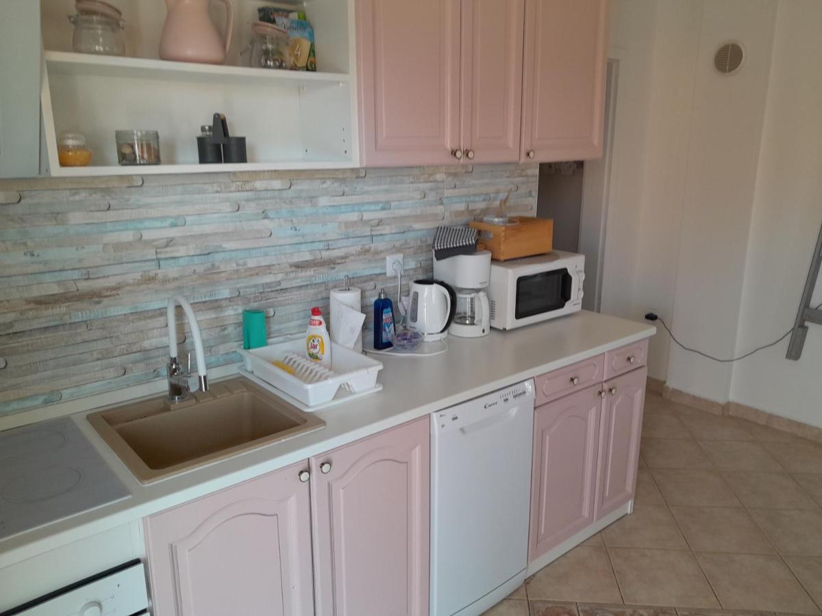 Apartmani Aneri Vir Rum bild